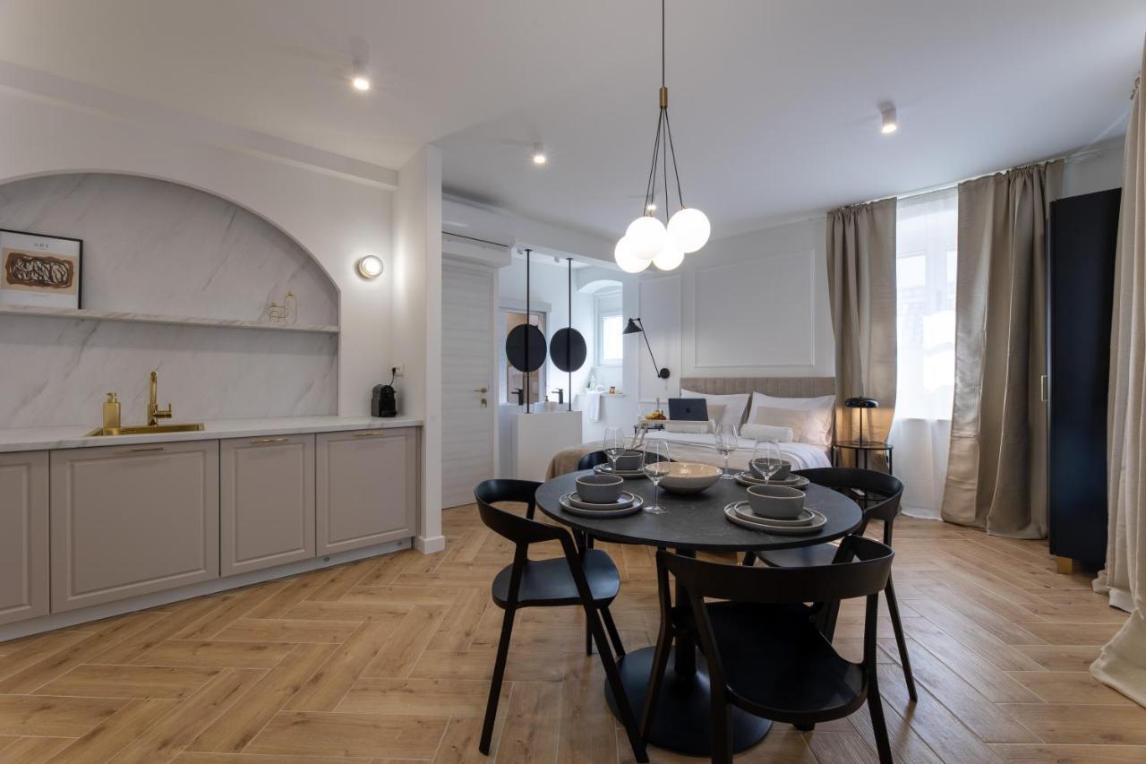 Palace Luxury Suites سبليت المظهر الخارجي الصورة