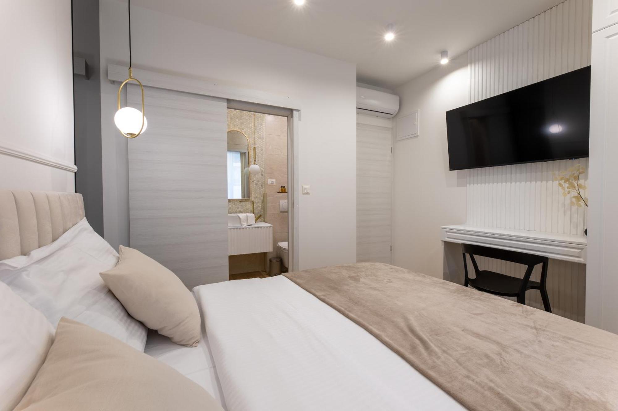 Palace Luxury Suites سبليت المظهر الخارجي الصورة