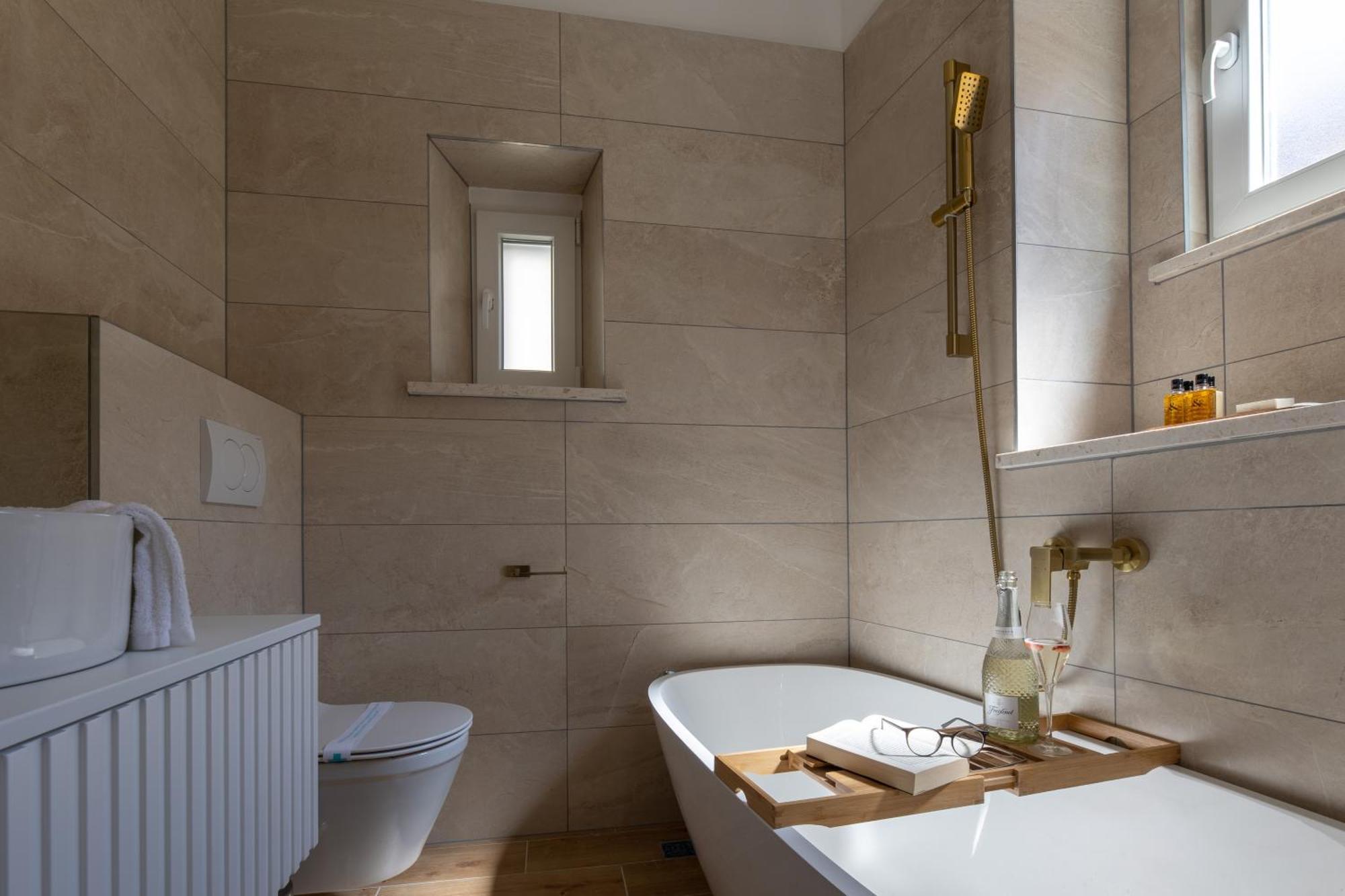Palace Luxury Suites سبليت المظهر الخارجي الصورة
